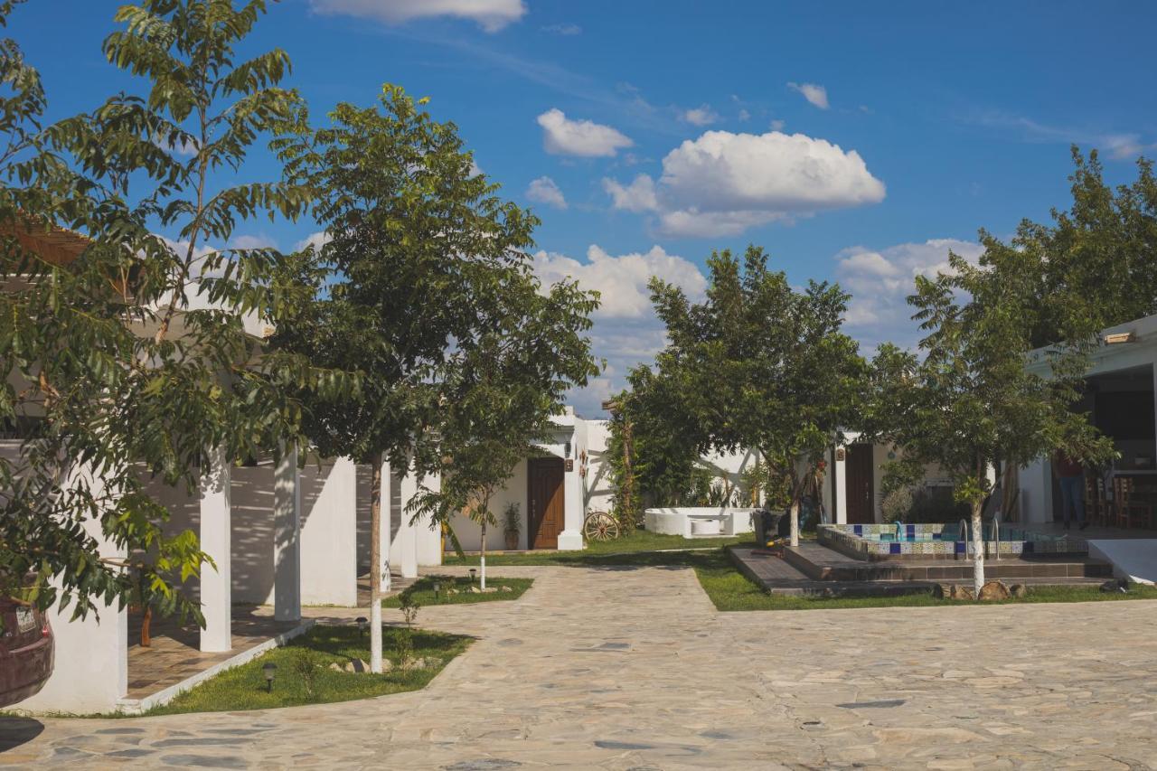 Hotel Posada Las Nubes Parras de la Fuente Luaran gambar