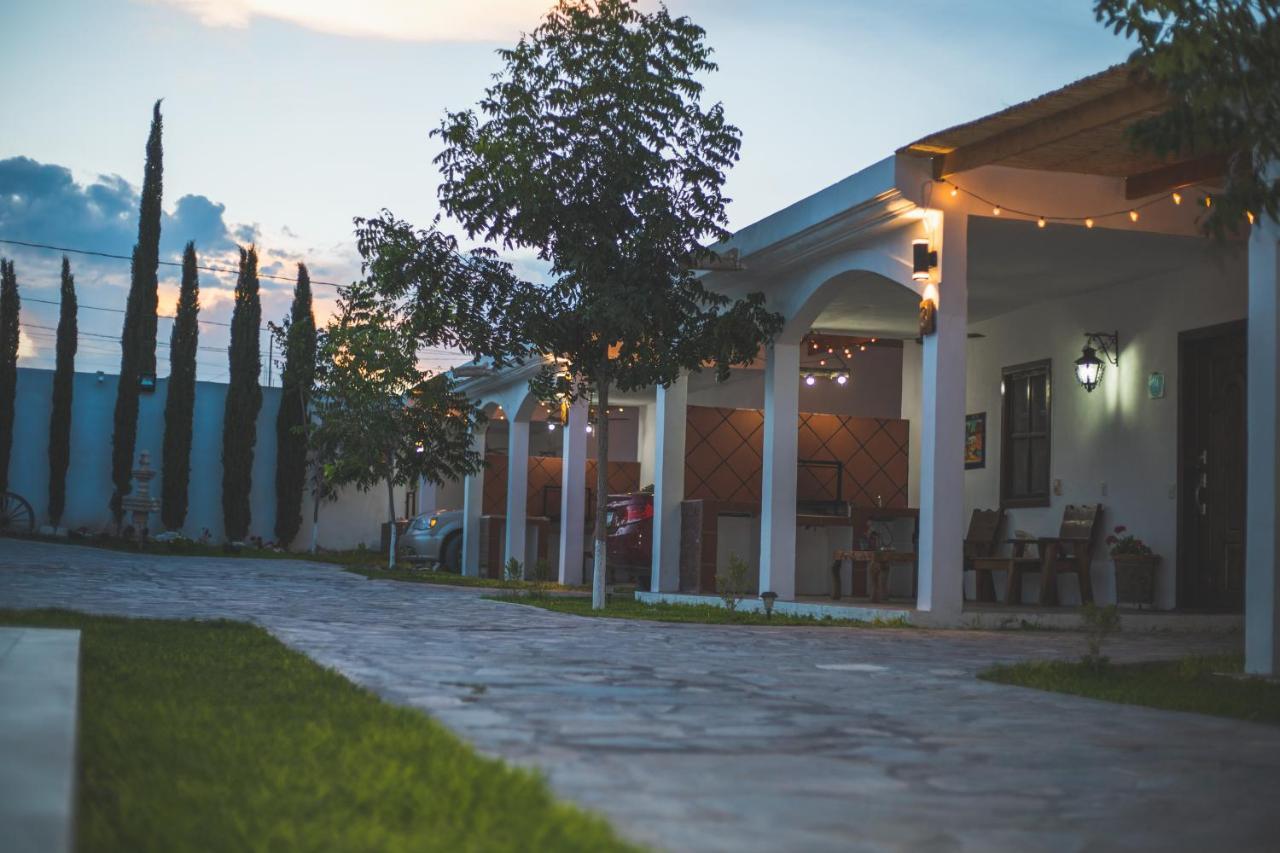 Hotel Posada Las Nubes Parras de la Fuente Luaran gambar